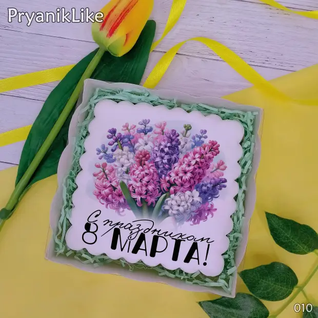 Пряник квадратный (цветы) (10-10 см.)